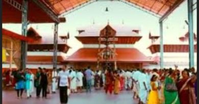 നിരോധിച്ച നോട്ടുകൾ ഗുരുവായൂരപ്പന്! ഗുരുവായൂർ ക്ഷേത്രത്തിലെ ഭണ്ഡാരത്തിൽ നിന്ന് 48 നിരോധിച്ച കറൻസികൾ കണ്ടെത്തി