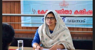 സമൂഹമാധ്യമങ്ങളുംഓൺലൈൻആപ്പുകളുംപരിശോധിക്കണം