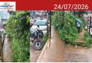 വള്ളിയൂർക്കാവ് റോഡിലെ ഫുട്പാത്ത് കാടുകയറി മൂടി; കാൽനടയാത്രക്കാർ ദുരിതത്തിൽ